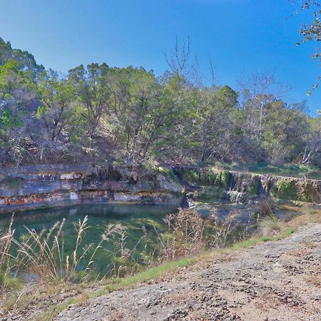 Falls Log Home Wimberley Ngoại thất bức ảnh
